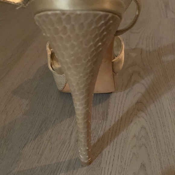 Bebe size 8 satin and snakeskin high heels, light champagne color - Picture 4 of 9